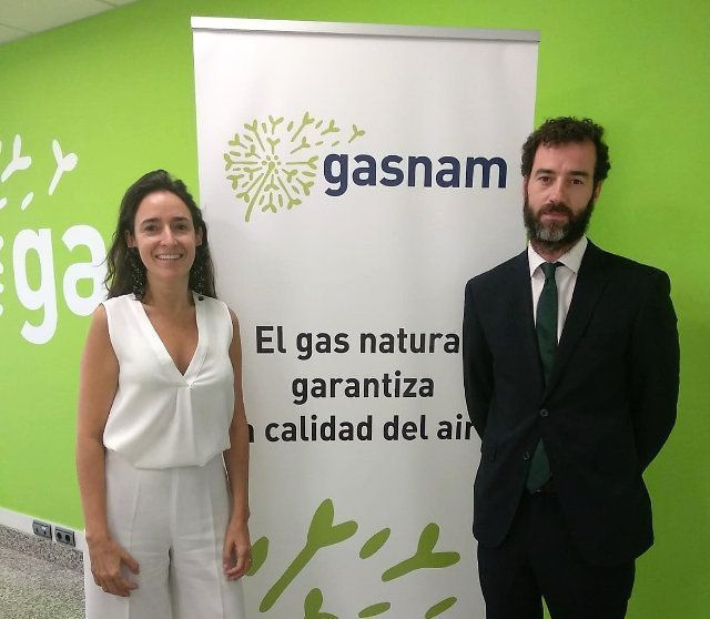 El director general de Marina Mercante y Eugenia Sillero