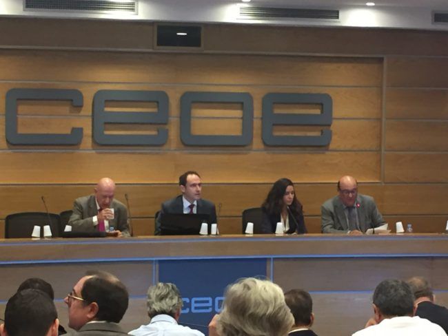 PresentesJornadaEnergíasAutomoción Presentes en la Jornada Energías de automoción. Eficiencia y transición energética