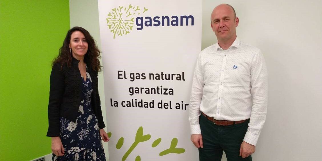 Eugenia Sillero (Gasnam) y Trond Johansen (Allison Transmission)