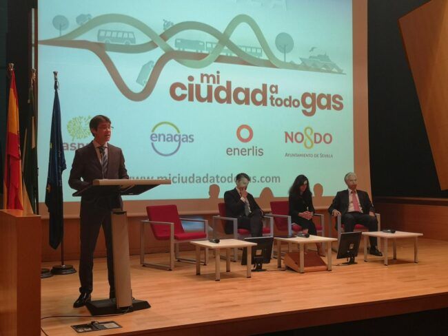 el-75-de-la-flota-de-tussam-usara-gas-natural